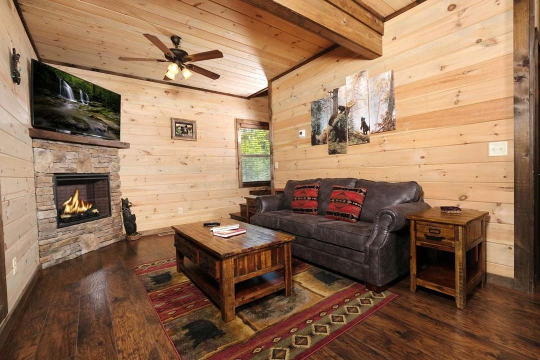 Mountain Time Villa Gatlinburg Exterior photo