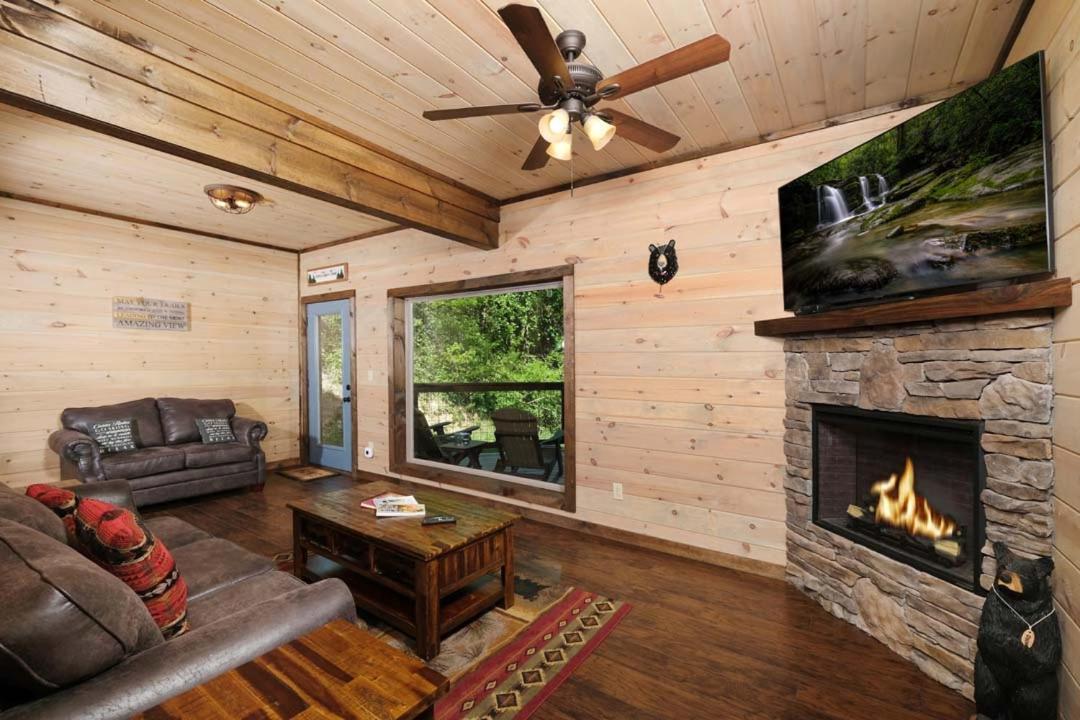 Mountain Time Villa Gatlinburg Exterior photo