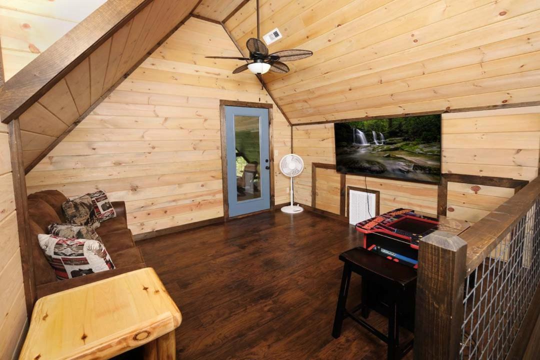 Mountain Time Villa Gatlinburg Exterior photo