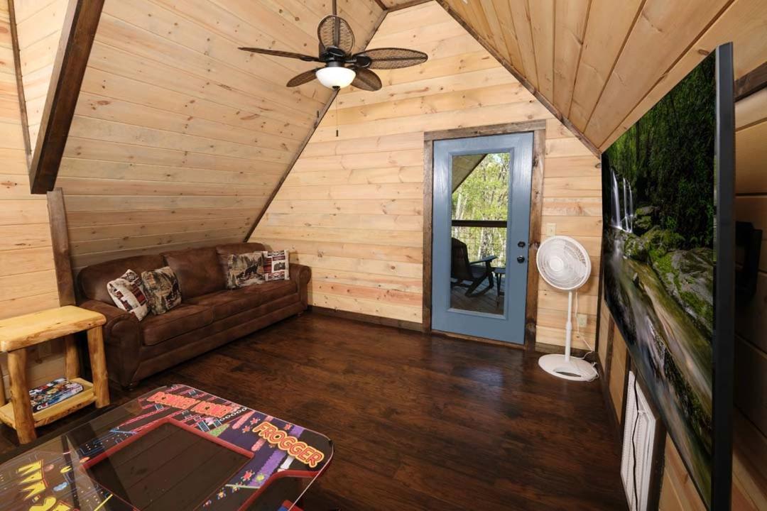 Mountain Time Villa Gatlinburg Exterior photo