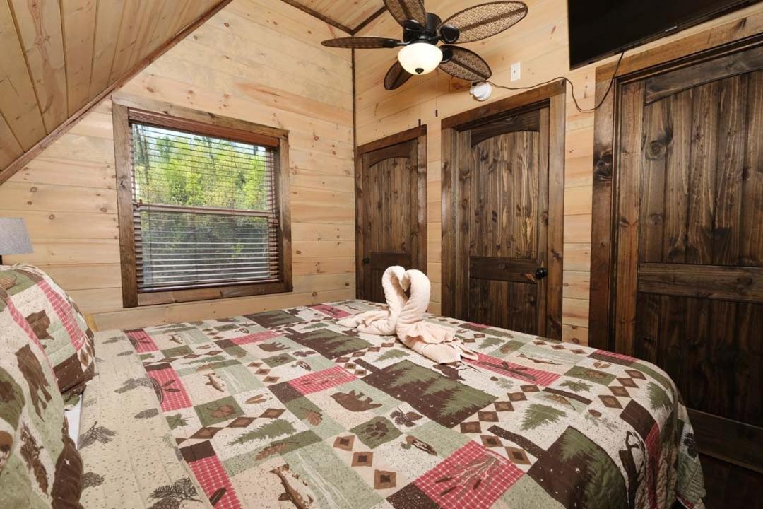 Mountain Time Villa Gatlinburg Exterior photo