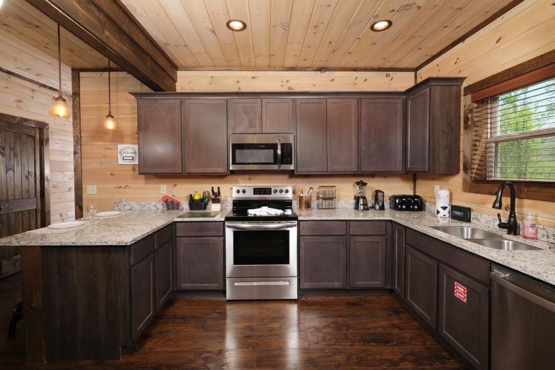 Mountain Time Villa Gatlinburg Exterior photo