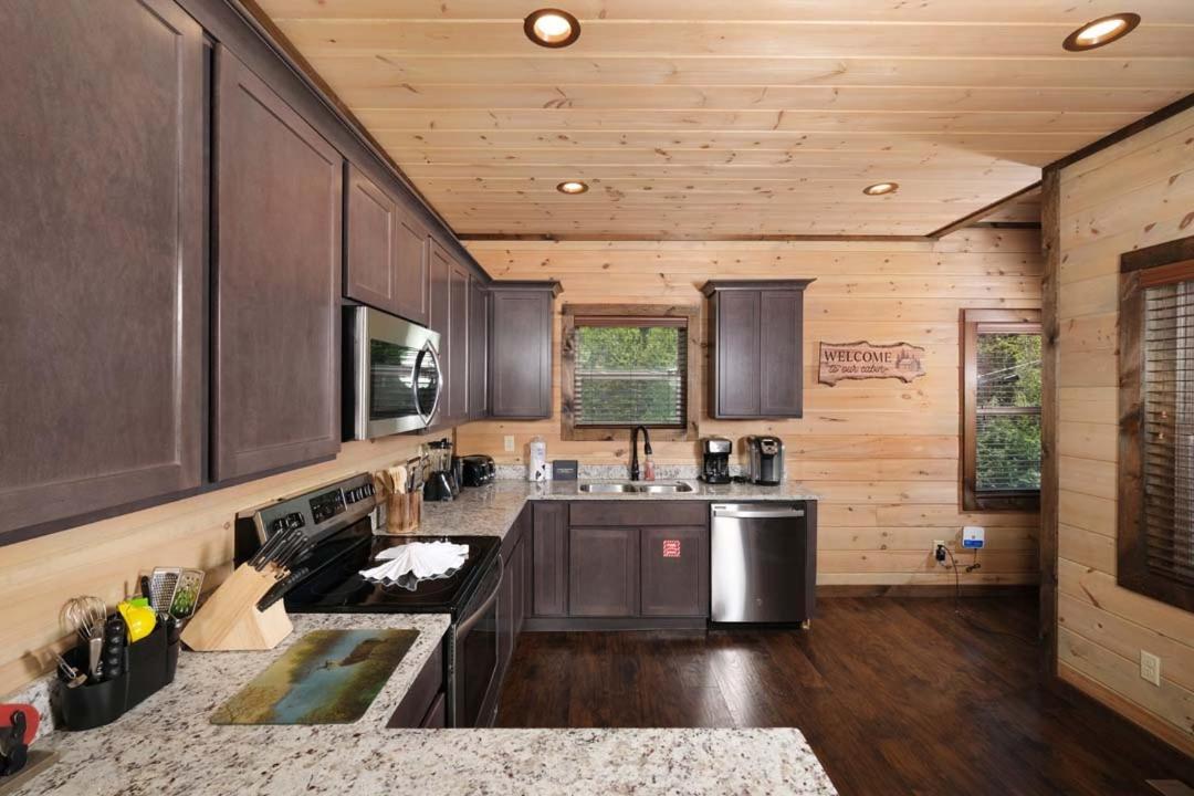 Mountain Time Villa Gatlinburg Exterior photo