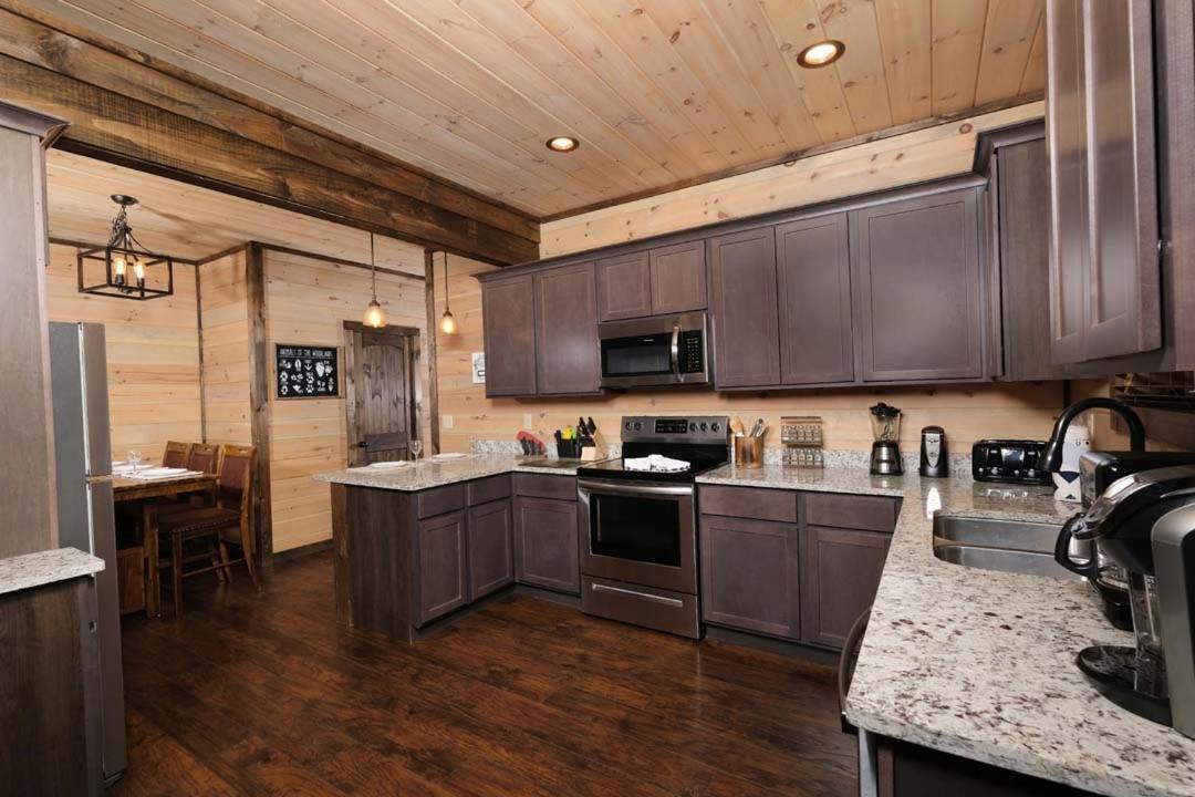 Mountain Time Villa Gatlinburg Exterior photo